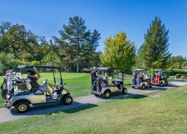 Golfer sat a golf tournament